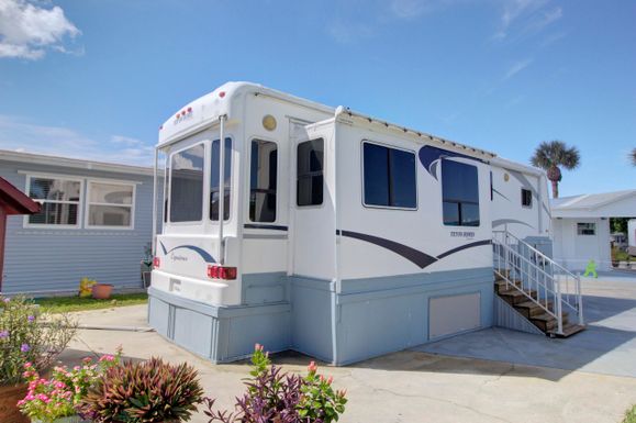 6633 51st, Okeechobee, FL 34974