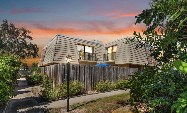 1170 6th, Vero Beach, FL 32960