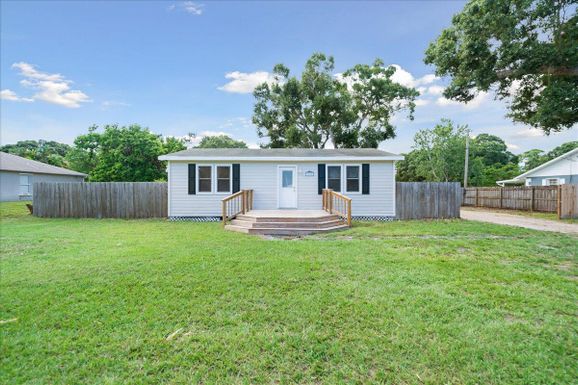 1005 20th, Vero Beach, FL 32960