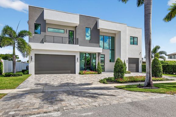 725 71st, Boca Raton, FL 33487