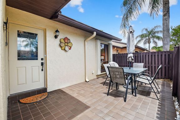 612 Sea Pine, Greenacres, FL 33415