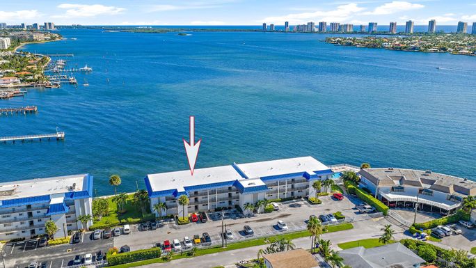 400 Wilma, Riviera Beach, FL 33404