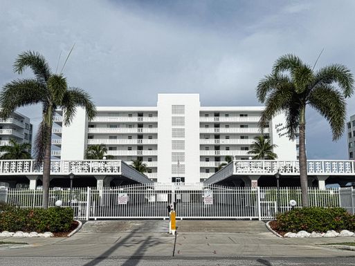 401 Lake Shore, Lake Park, FL 33403