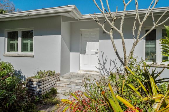 6380 12th, Vero Beach, FL 32966