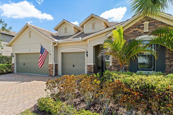 1171 Cherry Blossom, Palm City, FL 34990