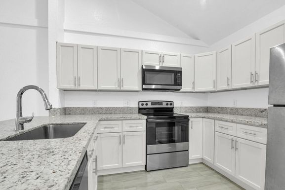 13998 Folkestone, Wellington, FL 33414