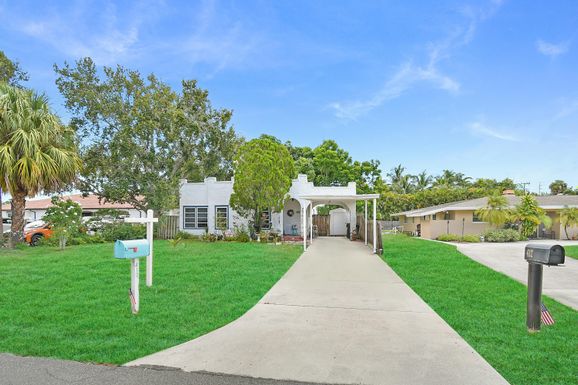 413 Hibiscus, Stuart, FL 34996