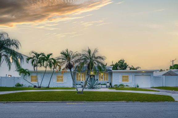 228 Santa Lucia, West Palm Beach, FL 33405