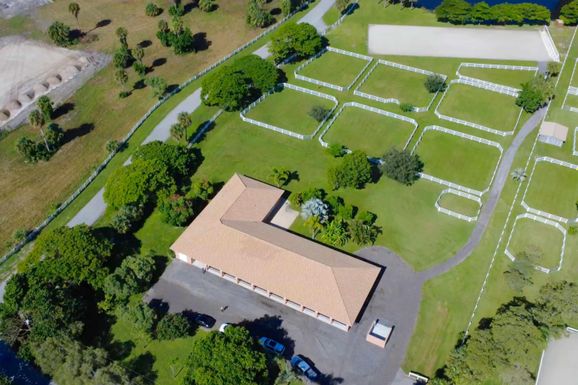 3935 Hanover, Loxahatchee, FL 33470