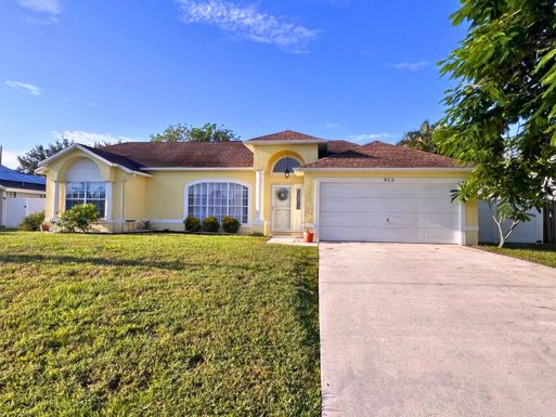 922 Candle, Port Saint Lucie, FL 34983