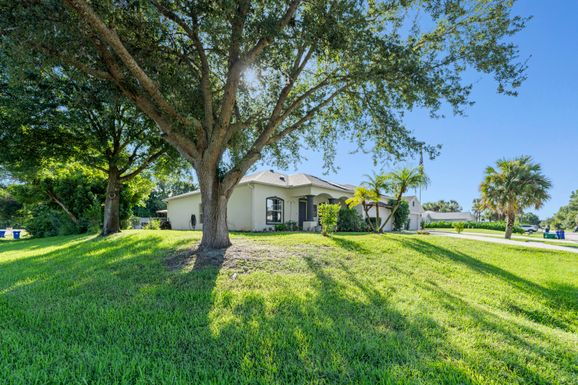 1302 Coverbrook, Sebastian, FL 32958