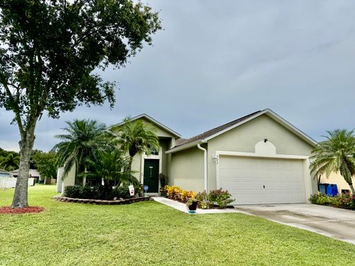 527 38th, Okeechobee, FL 34974