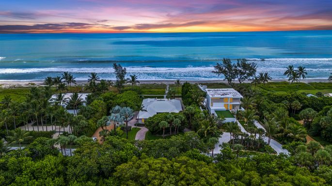 77 Beach, Jupiter Island, FL 33455
