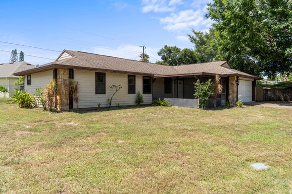 450 Columbus, Sebastian, FL 32958