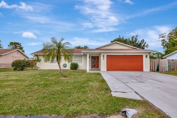 1541 Minorca, Port Saint Lucie, FL 34952