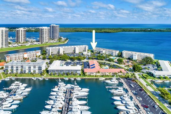 52 Yacht Club, North Palm Beach, FL 33408