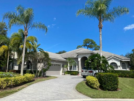 8828 Bally Bunion, Port Saint Lucie, FL 34986