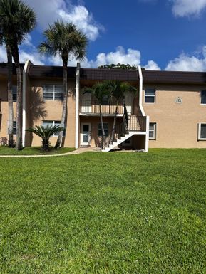 154 Lake Meryl, West Palm Beach, FL 33411