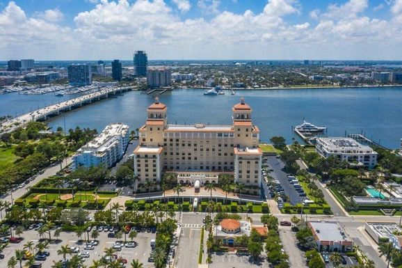 150 Bradley 0403, Palm Beach, FL 33480