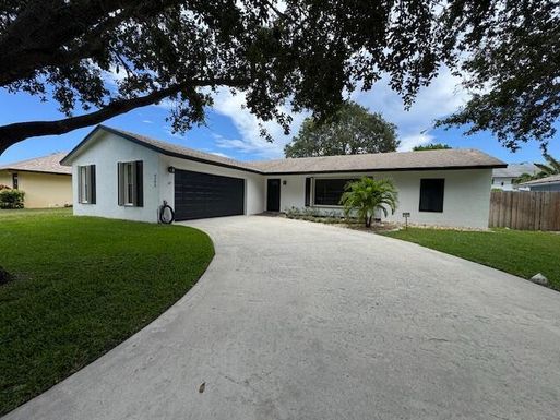 4392 Colette, Tequesta, FL 33469