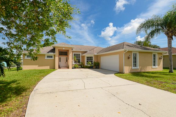 2497 Dogwood, Port Saint Lucie, FL 34952
