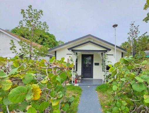 122 K, Lake Worth Beach, FL 33460