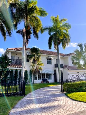 950 Bolender, Delray Beach, FL 33483