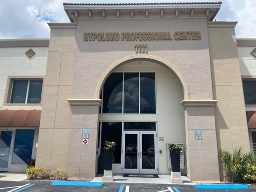 1111 Hypoluxo, Lantana, FL 33462