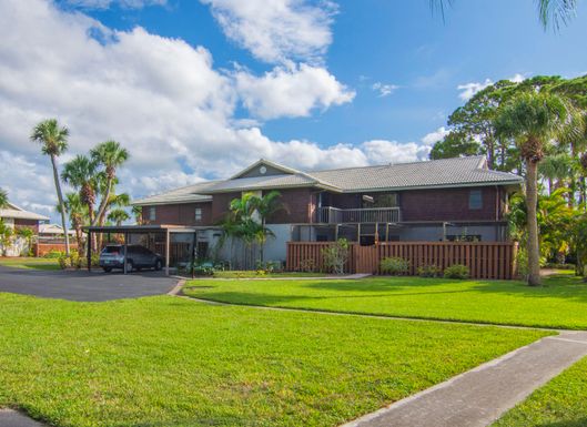 1803 Sir Lancelot, Port Saint Lucie, FL 34952