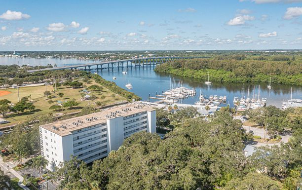 275 Date Palm, Vero Beach, FL 32963