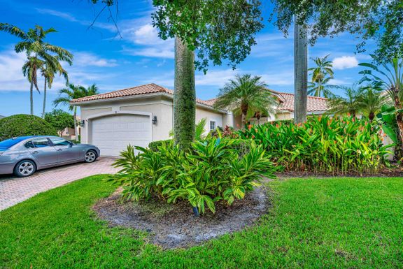 106 Village Clubhouse, Jupiter, FL 33458