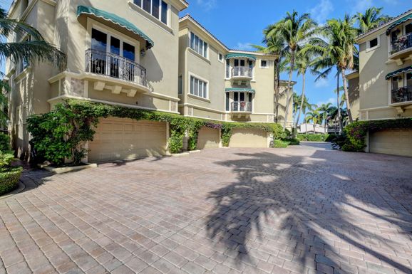 921 Osceola, Boca Raton, FL 33432