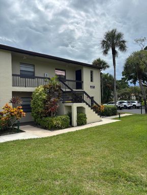 21219 Lago, Boca Raton, FL 33433