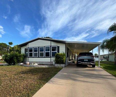 1 Grande Camino, Fort Pierce, FL 34951