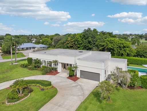 257 Country Club, Atlantis, FL 33462