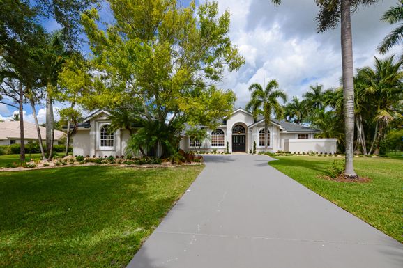 7981 Woodsmuir, West Palm Beach, FL 33412