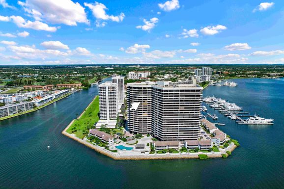 100 Lakeshore, North Palm Beach, FL 33408
