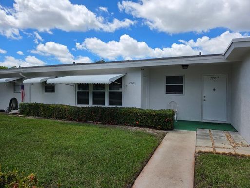7205 Oakridge, Lake Worth, FL 33462