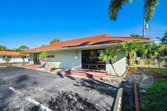 705 Park, Lake Park, FL 33403