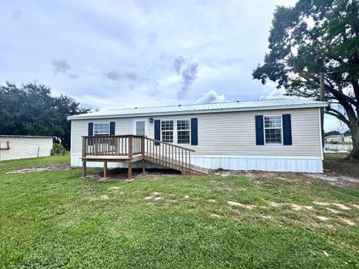 1067 Palm, Okeechobee, FL 34974