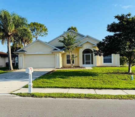207 Alcantarra, Palm Bay, FL 32907
