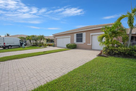 8550 Water Cay, West Palm Beach, FL 33411