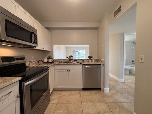 6748 Palmetto, Boca Raton, FL 33433