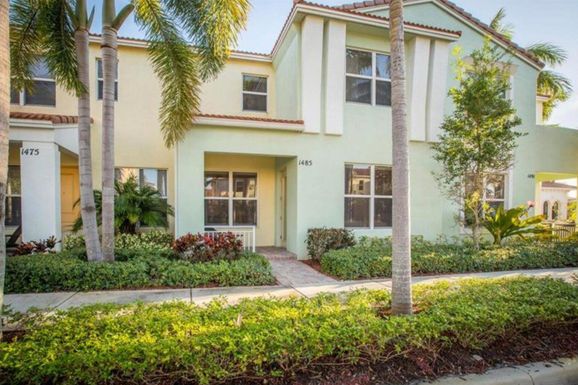 1485 48th, Boca Raton, FL 33431