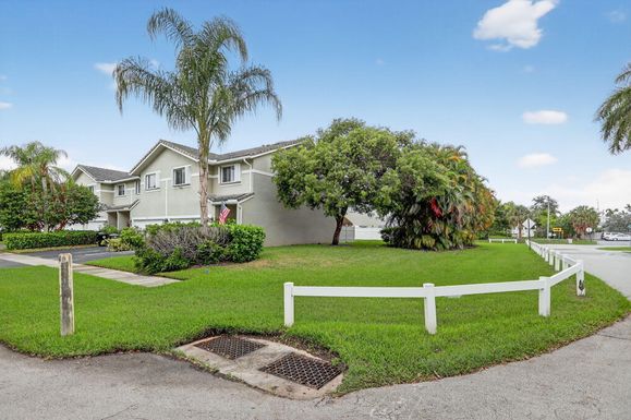 5420 Pointe Villa, Lighthouse Point, FL 33064