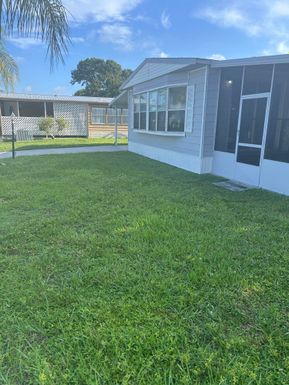 36 San Roberto, Fort Pierce, FL 34952