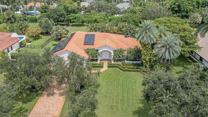 10345 23rd, Davie, FL 33324