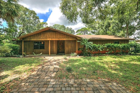 8211 93rd, Vero Beach, FL 32967