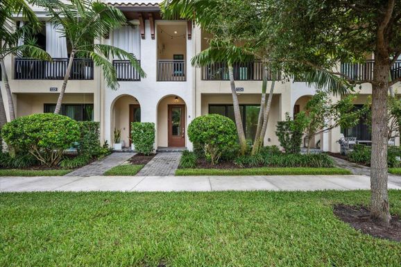 5324 Sagan, Palm Beach Gardens, FL 33418
