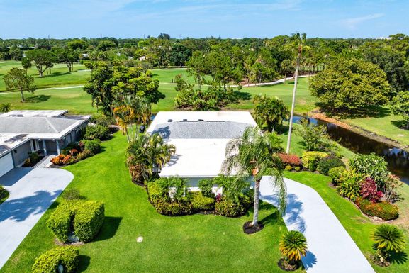 6689 Eastpointe Pines, Palm Beach Gardens, FL 33418